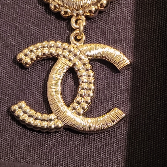 SOLD - NEW Chanel Drop Gold Crystal Pearl Large CC Drop Earrings (B22V) - Picture 8 of 13